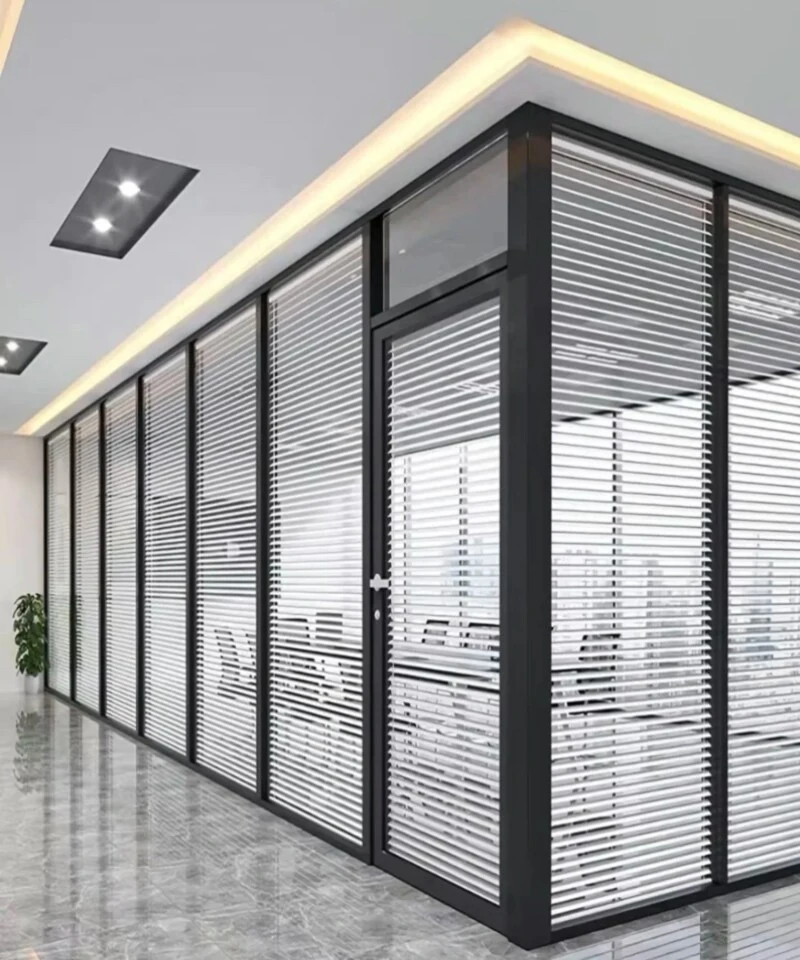 Office glass partition wall with built-in blinds